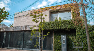 Casa Moderna de Avanzado y Exclusivo Diseño
