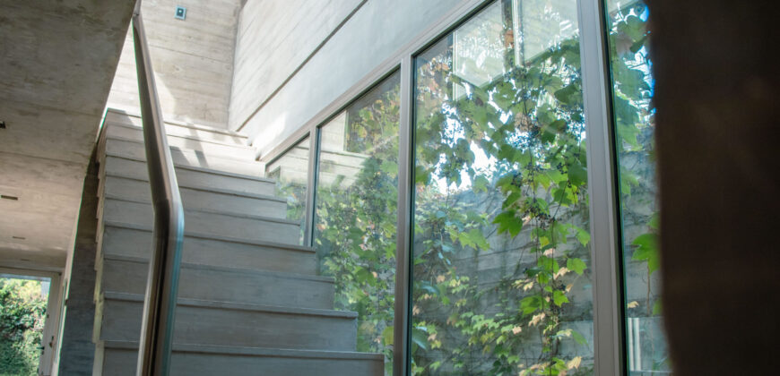 Casa Moderna de Avanzado y Exclusivo Diseño Casa Moderna de Avanzado y Exclusivo Diseño