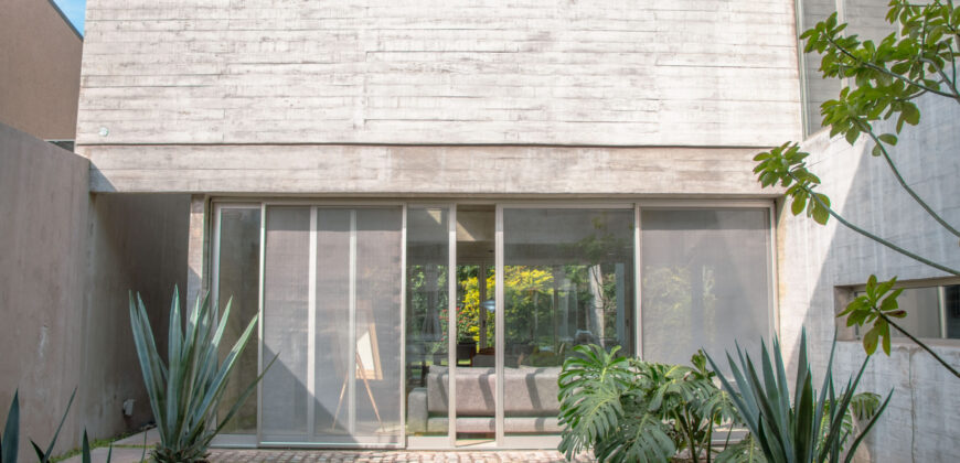 Casa Moderna de Avanzado y Exclusivo Diseño Casa Moderna de Avanzado y Exclusivo Diseño