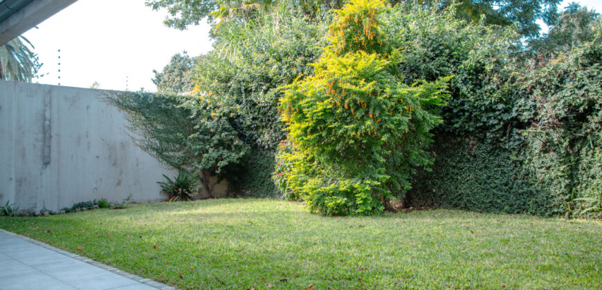 Casa Moderna de Avanzado y Exclusivo Diseño Casa Moderna de Avanzado y Exclusivo Diseño