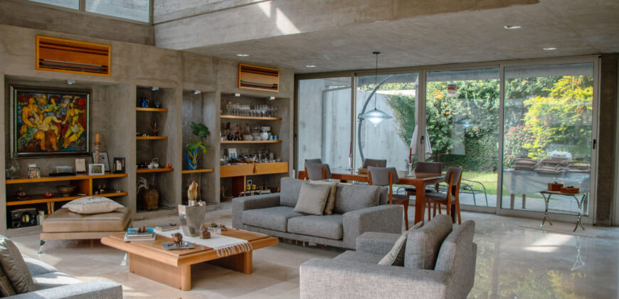 Casa Moderna de Avanzado y Exclusivo Diseño Casa Moderna de Avanzado y Exclusivo Diseño