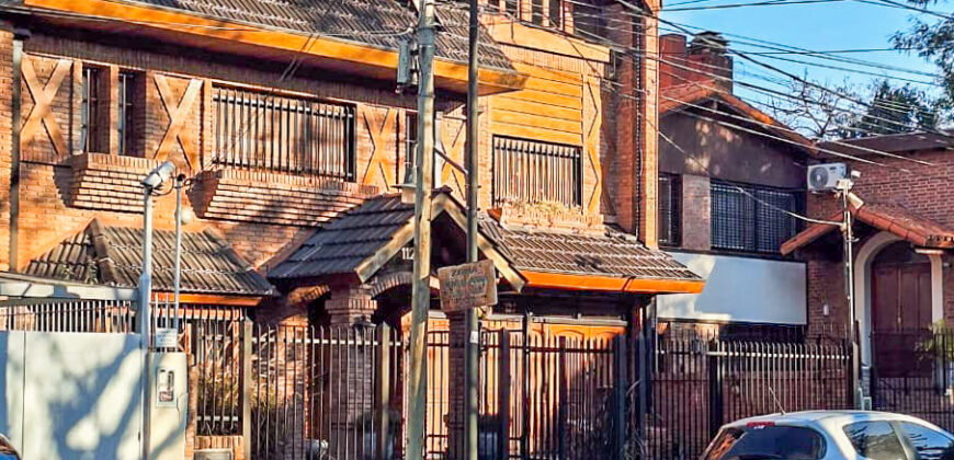 Chalet de vías a Libertador. Zona residencial Chalet de vías a Libertador. Zona residencial